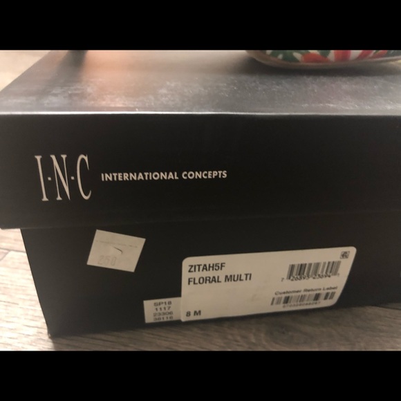 Heels! - Picture 3 of 3